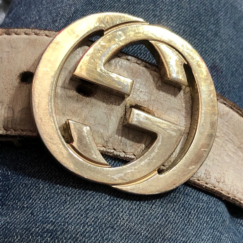 Gucci Beige Leather Belt with Gold Emblem
